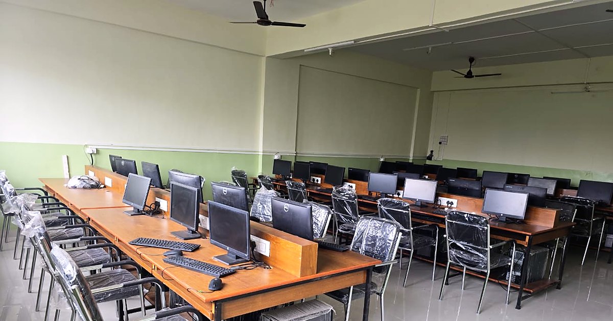 Computer laboratory with workstations at KNPIEMS
